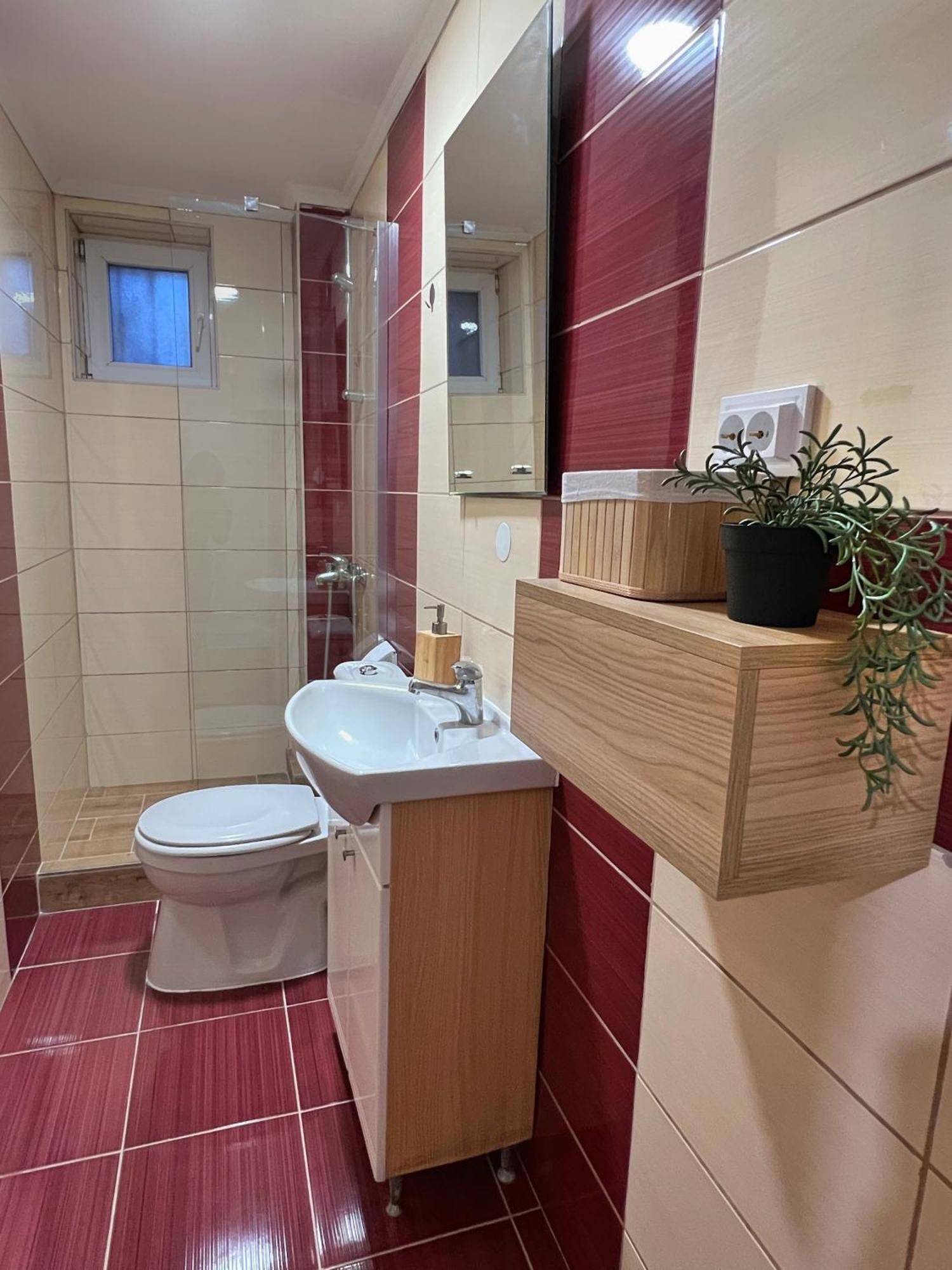 Charming 2 Bedroom Apartment スコピエ エクステリア 写真