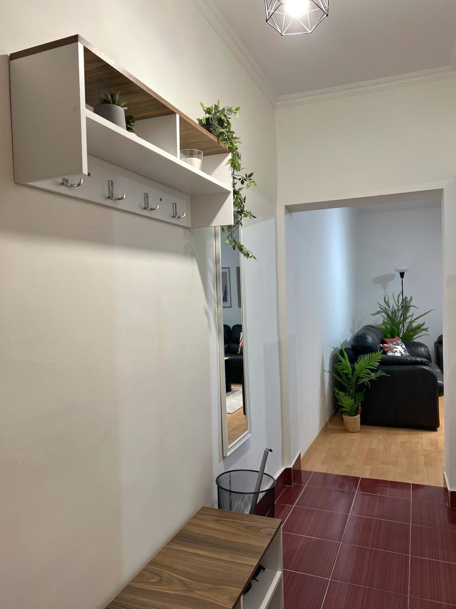 Charming 2 Bedroom Apartment スコピエ エクステリア 写真
